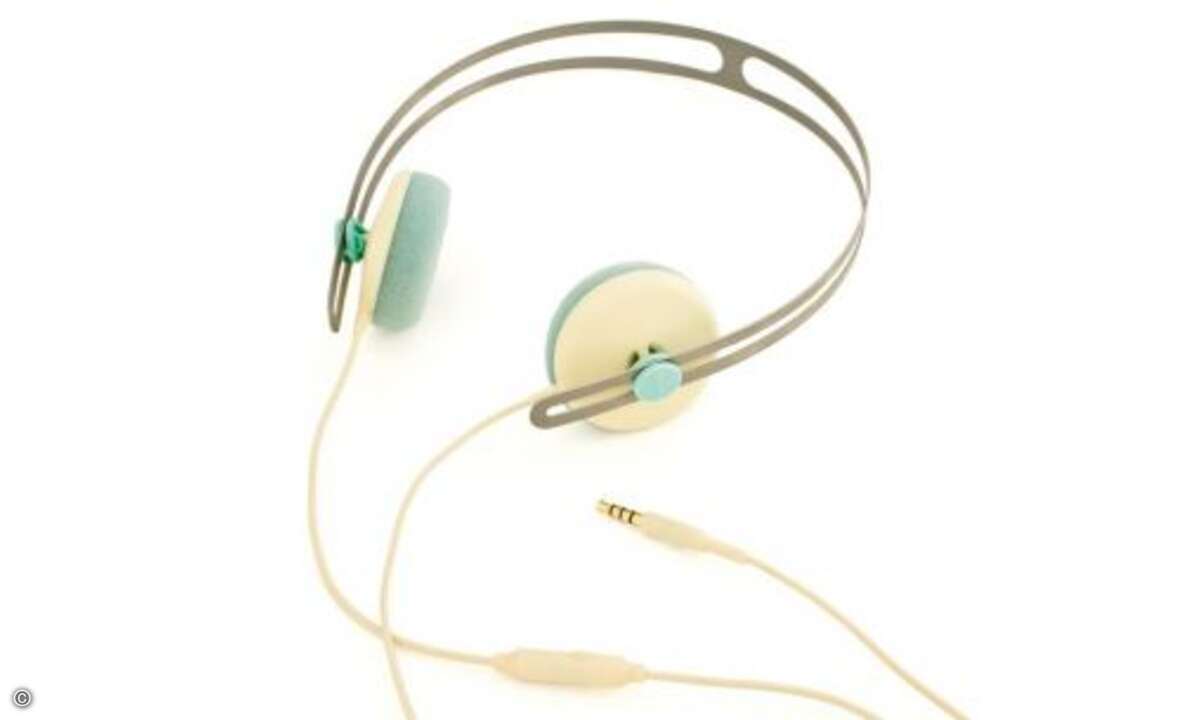 AiAiAi Track
Der AiAiAi Track ist ein Retro-Hörer mit überragenden klanglichen Eigenschaften, einer eingebauten Freisprechfunktion für Smartphnes ala iPhone und für modebewusste Musikhörer ein muss.
AUDIO 3/2011
65 Punkte
50 Euro