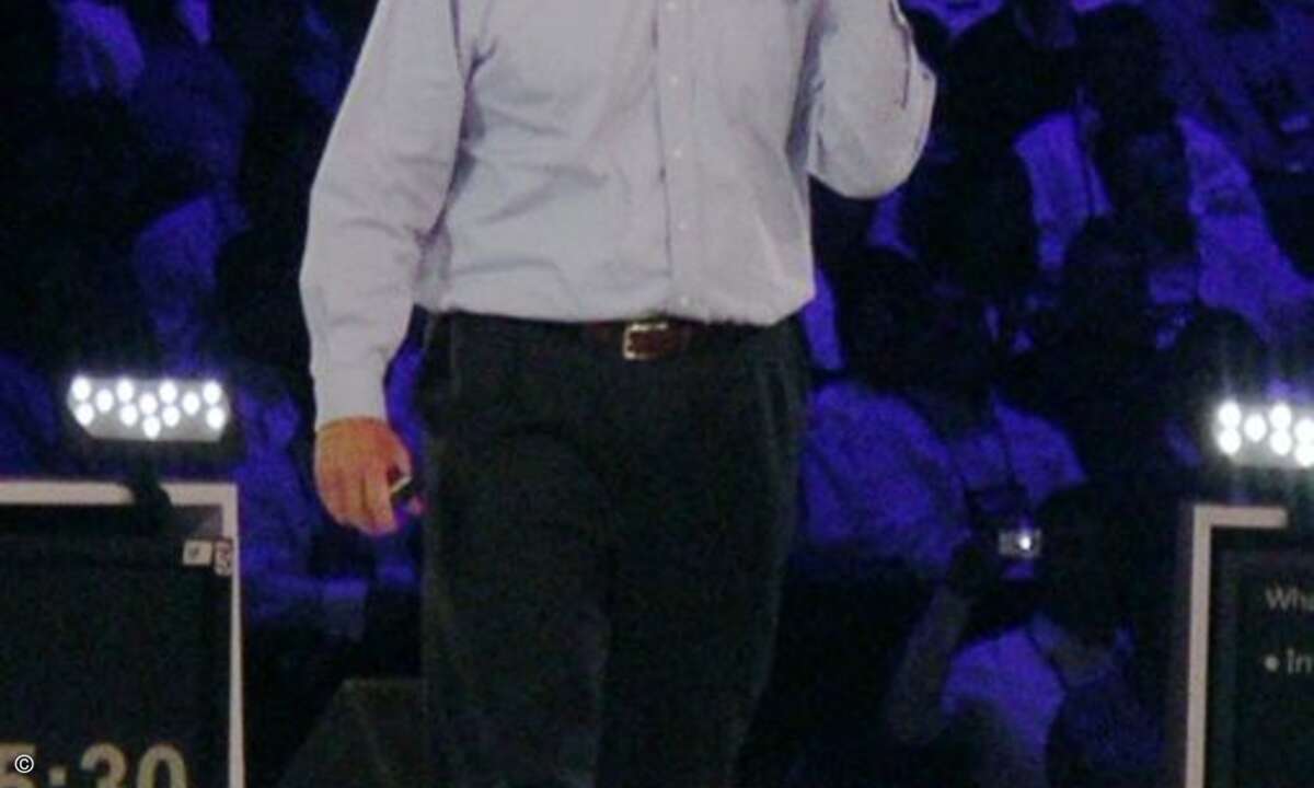 Microsoft-CEO Steve Ballmer im Staples Center mit Kraftgesten.