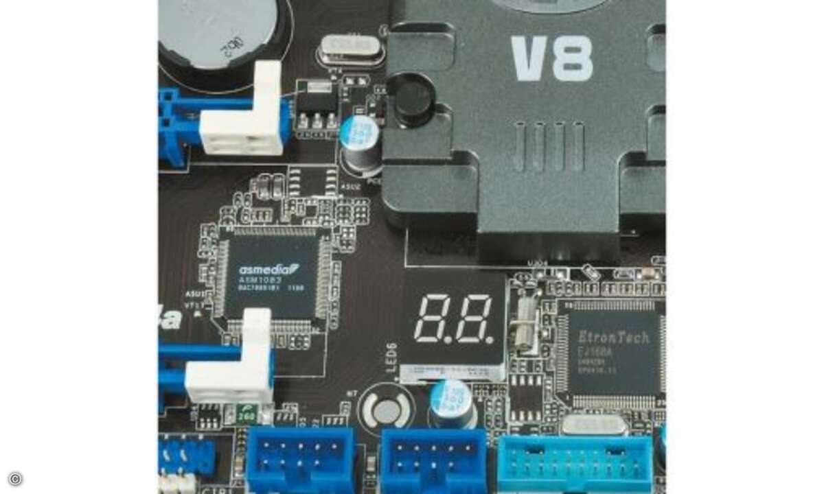 Die 7-Segment-Anzeige auf der Asrock-Platine erlaubt die Diagnose von Problemen beim Booten.
© PC Magazin