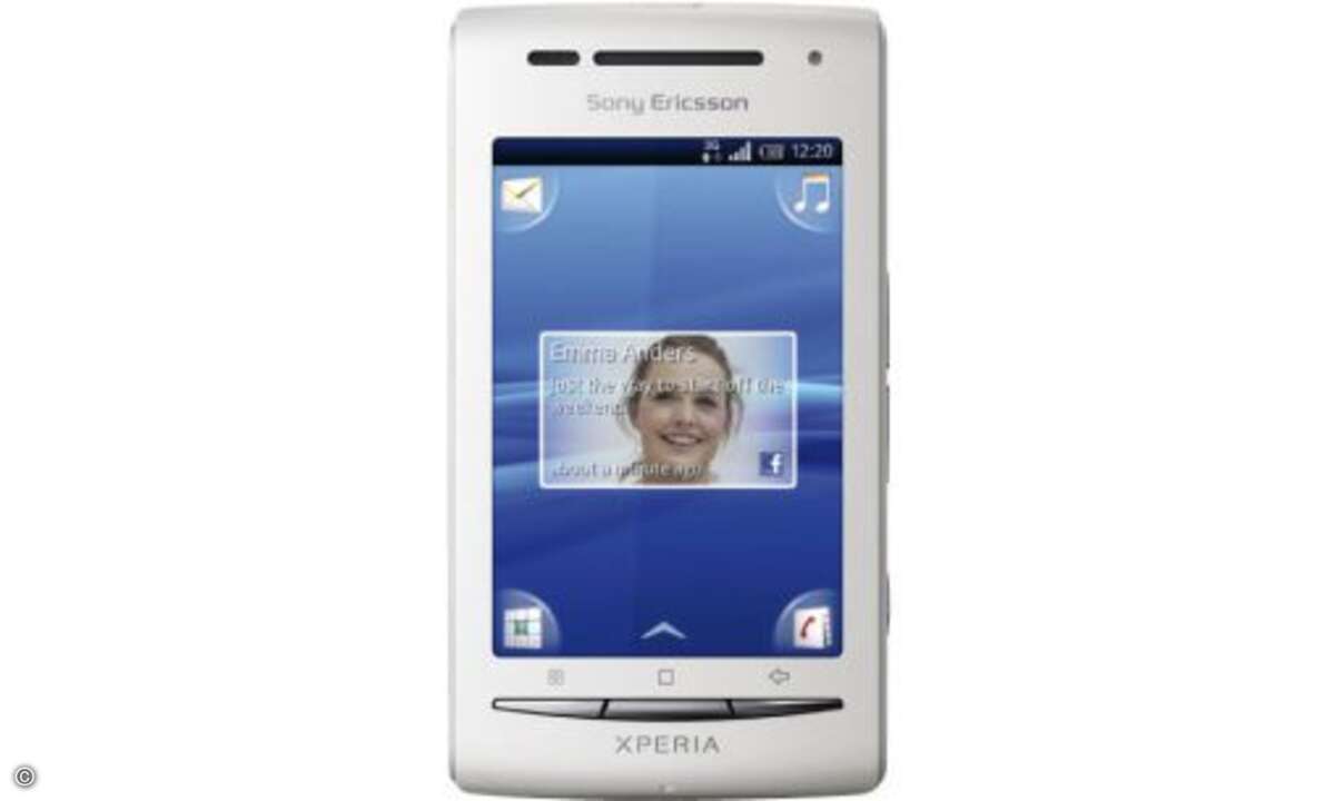 Sony Ericsson Xperia X8
Wer auf der Suche nach einem besonders kompakten Androiden ist, sollte sich das Xperia X8 von Sony Ericsson für supergünstige 120 Euro näher anschauen. Das stylische Smartphone lässt sich über farbige Wechselcover dem persö