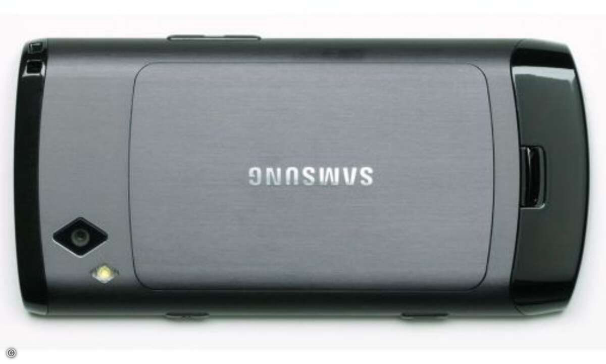 Platz 10: Samsung Wave II
Denn obwohl beide Modelle einen 1500-mAh-Akku verbaut haben und das Wave S8500 ein kleineres und dazu stromsparendes OLED-Display besitzt, liegt das Wave II konditionell vorn: Im Detail bedeutet das 23 Tage Standby, 6:38