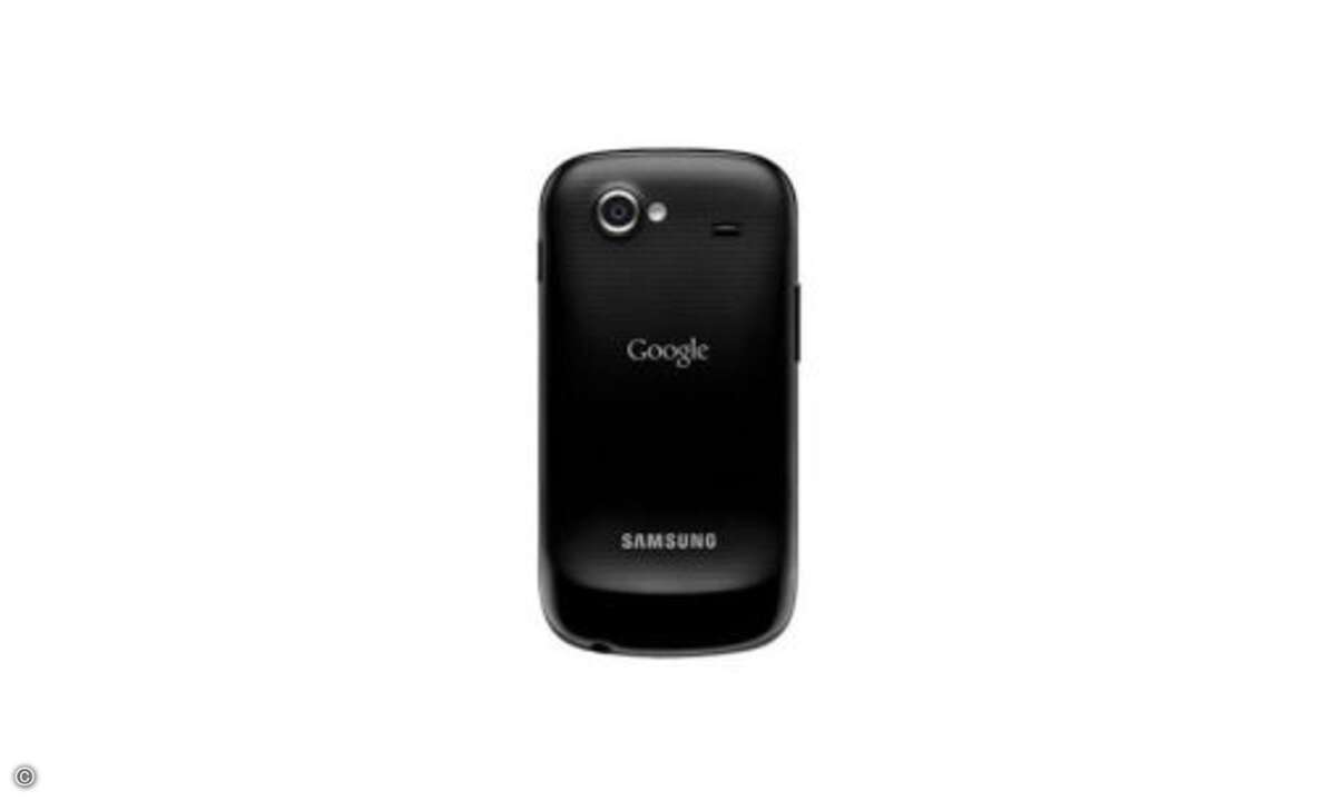 Platz 7: Samsung Nexus S I9023
Die Ausdauerwerte liegen mit 30 Tagen Standby sowie über sieben Stunden im Mischbetrieb auf absolutem Topniveau. Auch die Gesprächszeit von über zwölf Stunden im GSM- und knapp fünf Stunden im UMTS-Einsatz kann sich
