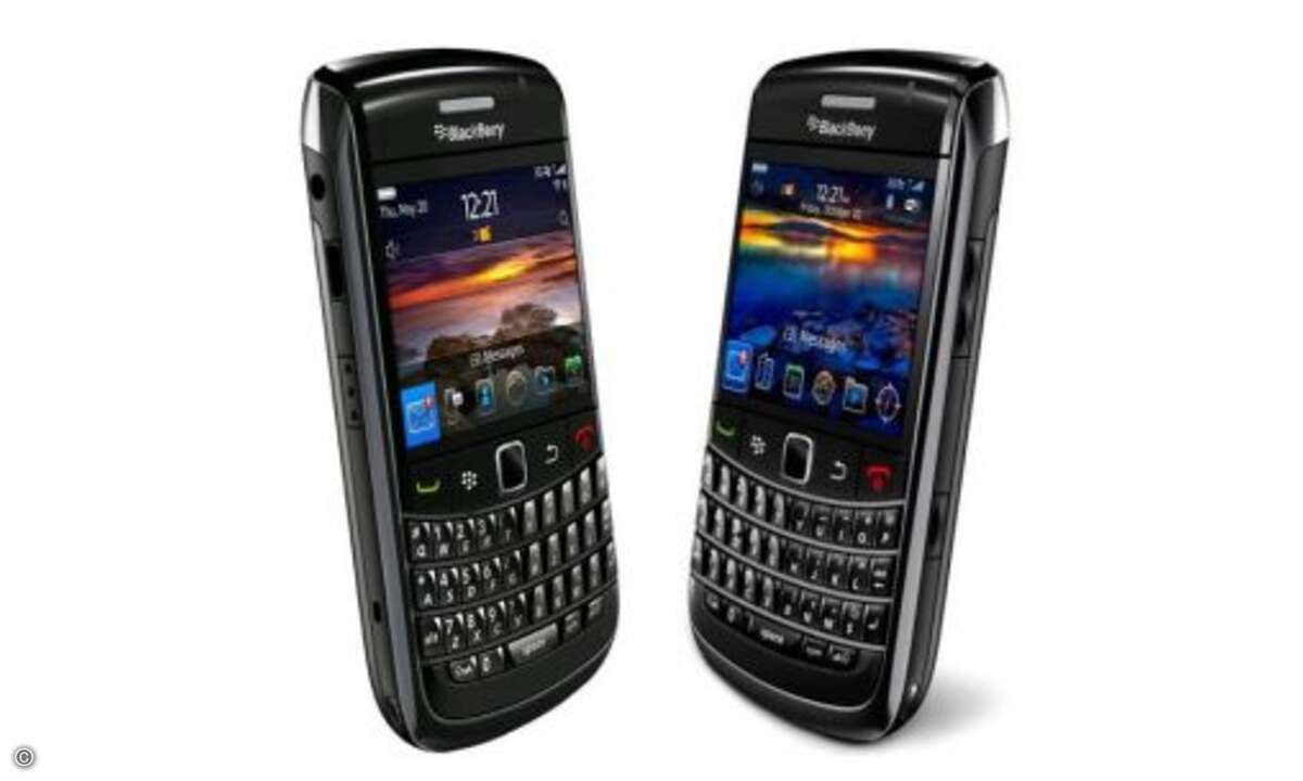 Platz 2: Blackberry Bold 9780 und 9700
Das Blackberry Bold 9700 ist seit Anfang 2010 auf dem Markt und läuft noch mit der alten Version 5.0 des Betriebssystems von RIM. Und Multimedia-Funktionen gehören sicher nicht zu den Stärken der E-Mail-Masch