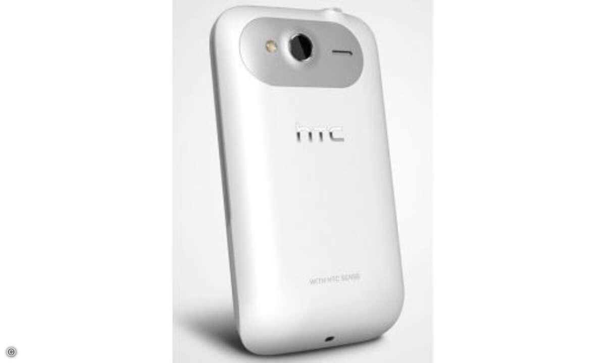 HTC Wildfire S
Die restlichen Connectivity-Features wie n-WLAN, HSDPA und GPS sind aber an Bord. Die Bedienung des Wildfire S gelingt dank der HTC-Benutzeroberfläche Sense bequem und intuitiv, zumal hier die Integration der sozialen Netzwerke eine