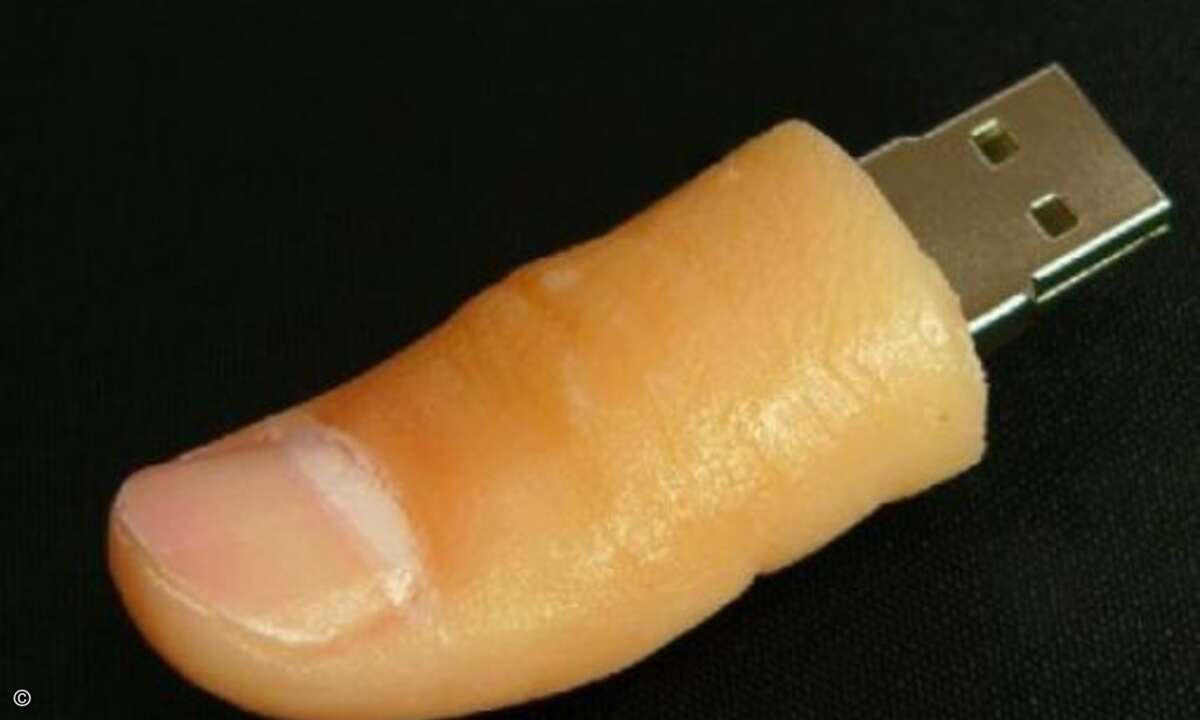 Für alle Freunde des makabren Humors; der Finger-USB-Stick-Klassiker.©USBKaiser.de
