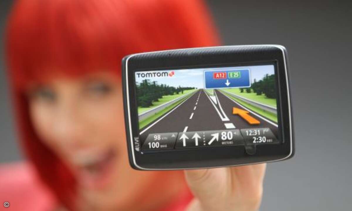 TomTom GO LIVE 825
