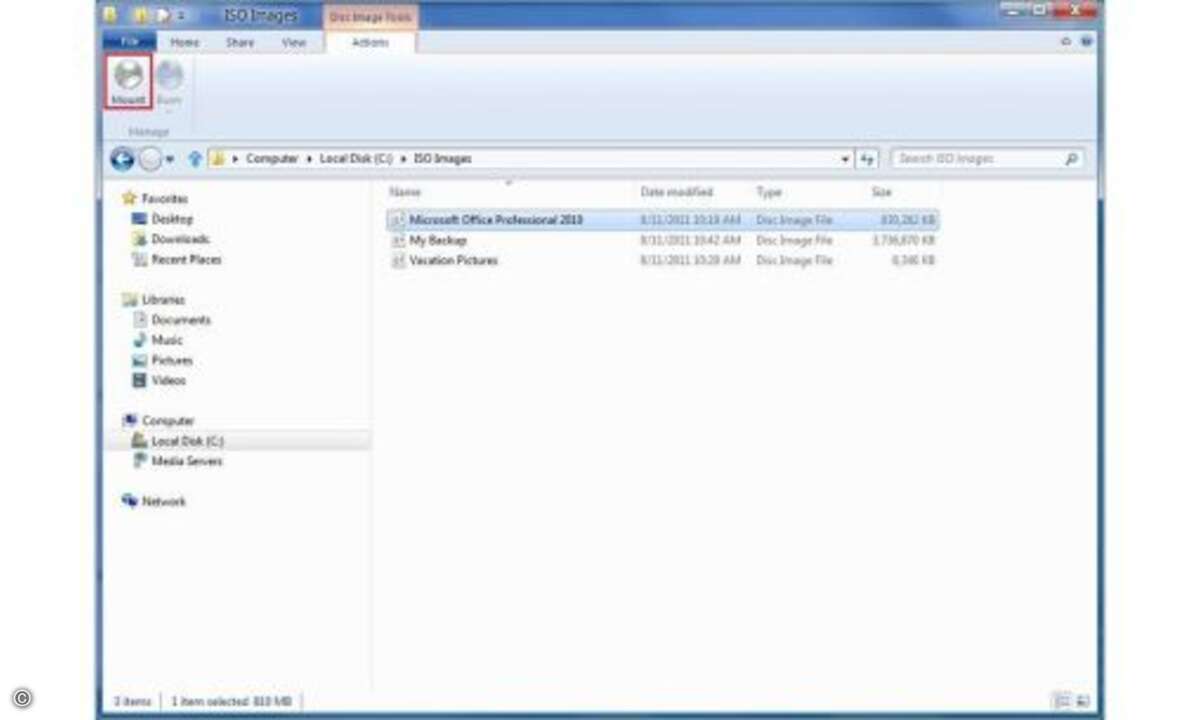 Disk Image Tools Dialog
Der Explorer von Windows 8 bietet einen neuen Dialog zum Öffnen von ISO-Dateien. Mit dem Mount-Button wird das ISO-Image auf der Partition C virtuell in ein DVD-Gerät eingelegt.
© microsoft