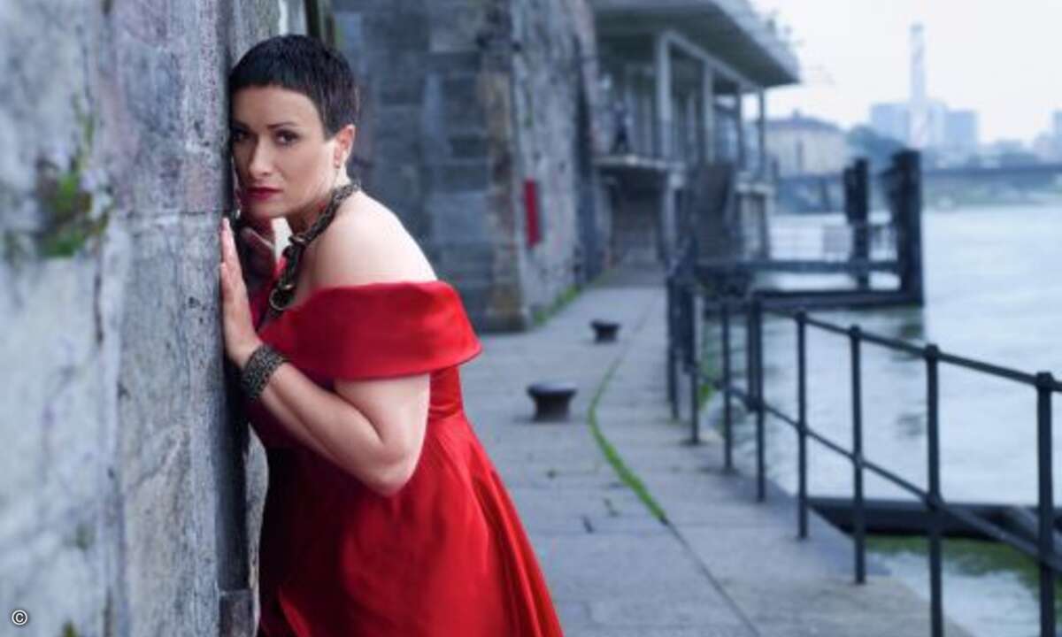 Schweizer Radio und Fernsehen SRF
»Aida am Rhein«
Kurzinfo
Dies ist ein Pressebild für die Fernsehsendung und live Operaufführung