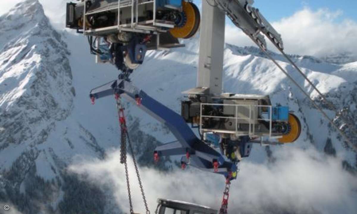 Atlas Copco (Schweiz) AG
»Flying Boomer«
Kurzinfo
Der Atlas Copco Tunnelbohrwagen Boomer XE3C auf dem Weg zur Baustelle.
Einreicher
Maya Mannhart
Fotograf
Markus Baumann