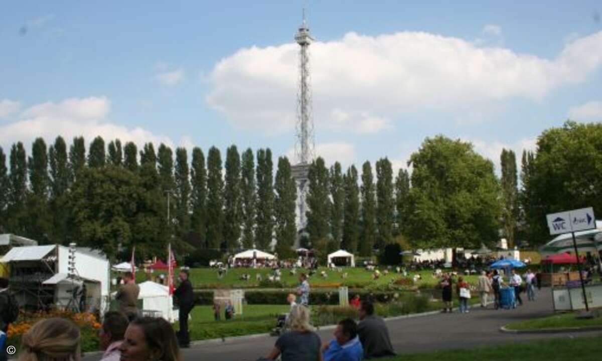 Der Blick auf dem Funkturm vom Sommergarten