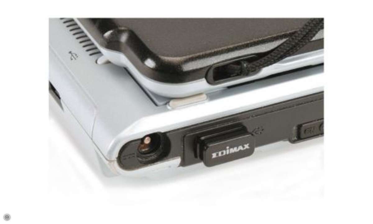 Der Edimax EW-7811Un ist so winzig, dass er permanent im Notebook stecken bleiben kann. Er unterstützt 802.11n mit 150 Mbit/s.
© PC Magazin