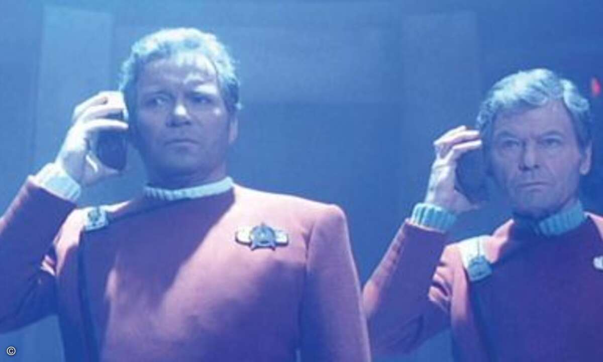 Platz 5: Der Universal-Übersetzer.
Erstmals in Star Trek aufgetaucht, wurde der UniversalÜbersetzer auch in „Battlestar Galactica“ sowie in „Per Anhalter durch die Galaxis“ erfolgreich eingesetzt, um mit fremden Wesen zu kommunizieren. Heute bietet
