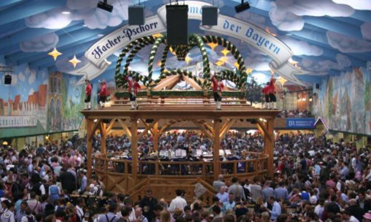 Der Himmel der Bayern - das Hackerzelt