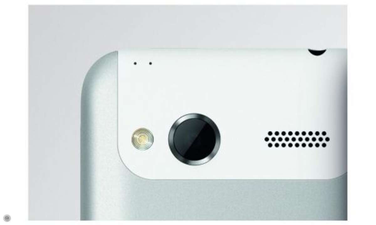 HTC Radar
Das HTC Radar soll ebenfalls Anfang Oktober in den Handel kommen. Mit 399 Euro wird es deutlich günstiger als der Windows-Titan.