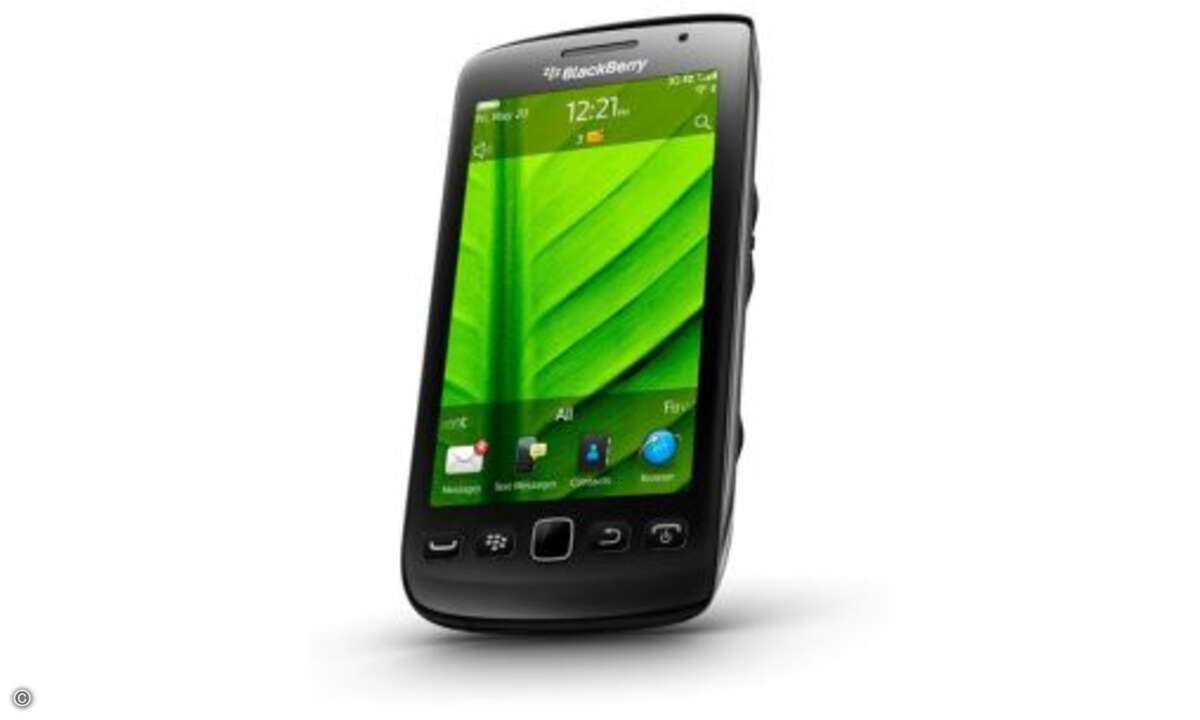Blackberry Torch 9850
Das neue Torch steht in der Tradition der Storm-Reihe, es wird ausschließlich über einen Touchscreen bedient. Der ist 3,7 Zoll groß und hat eine Auflösung von 800x480 Pixel.