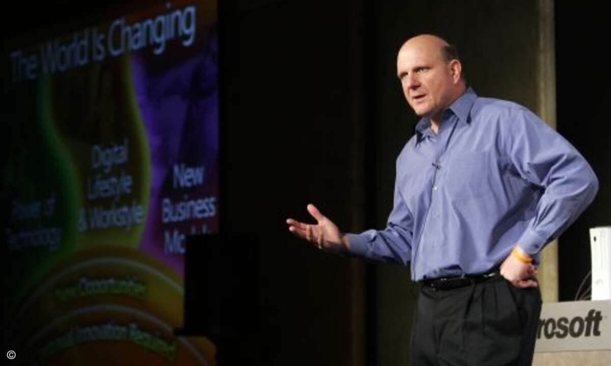 Auch Gates Nachfolger als Microsoft-Chef, Steve Ballmer, ließ die vielen üblichen Streitigkeiten und Spitzen zwischen den beiden Unternehmen beiseite und erklärte sein »tiefstes Mitgefühl über den Tod von Steve Jobs, einem der Gründer unserer Industr