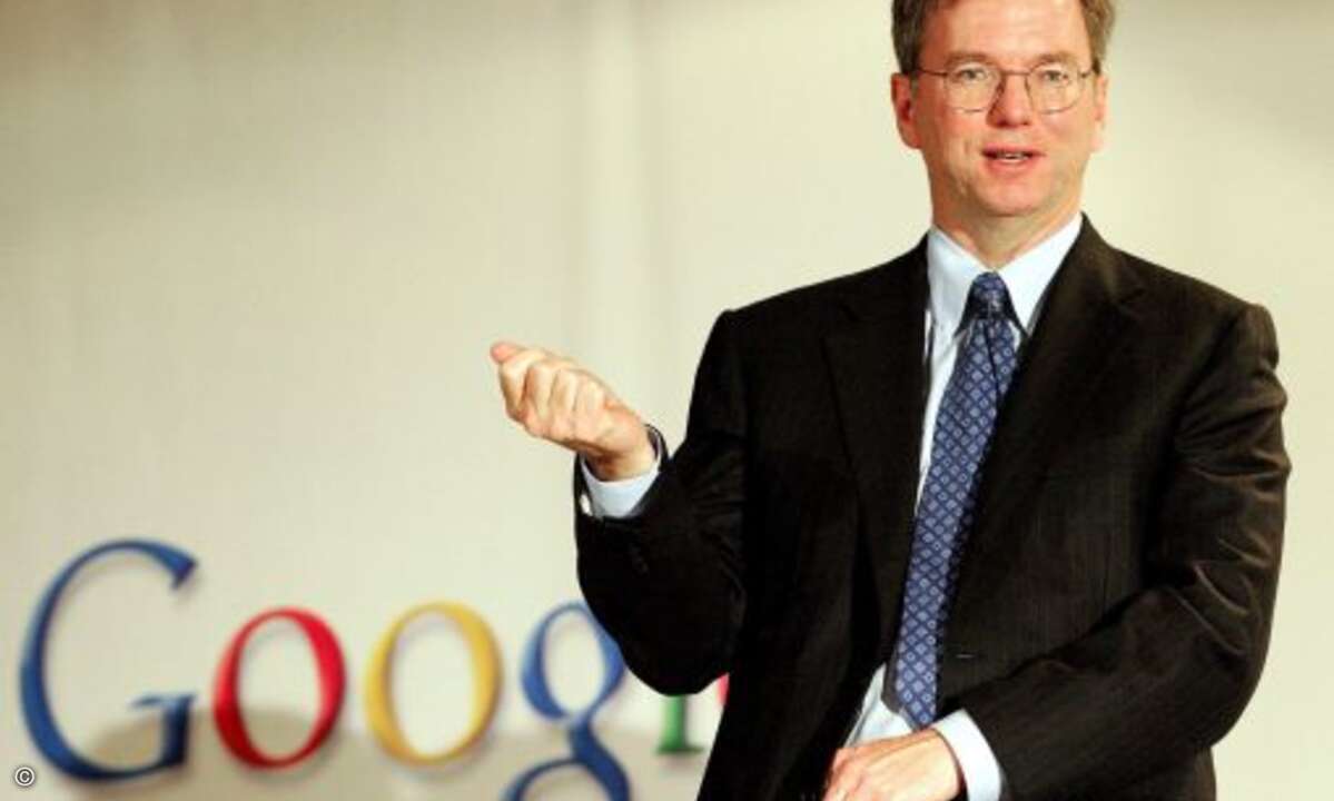 Google-Chef Eric Schmidt, der selbst einige Jahre in der Führungsebene bei Apple gearbeitet hatte, nannte es einen traurigen Tag »für uns alle« in der IT-Branche, die vergangene Nacht einen der größten Computerpioniere aller Zeiten verloren habe. »St