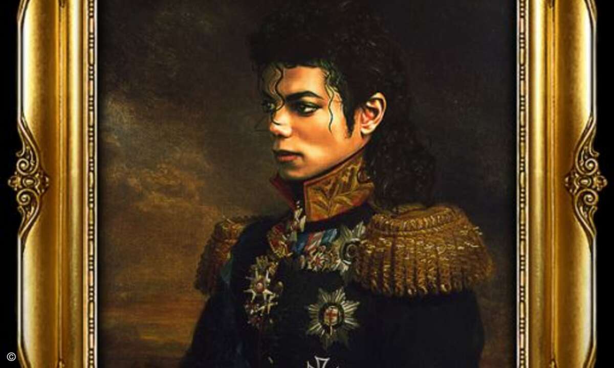Michael Jackson sieht nicht viel anders aus, als bei seinen meisten Auftritten auch.