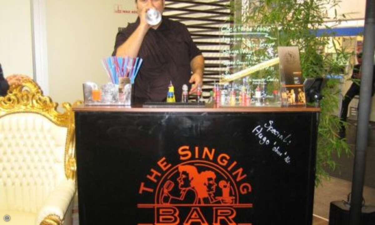 einen Fruchtcocktail