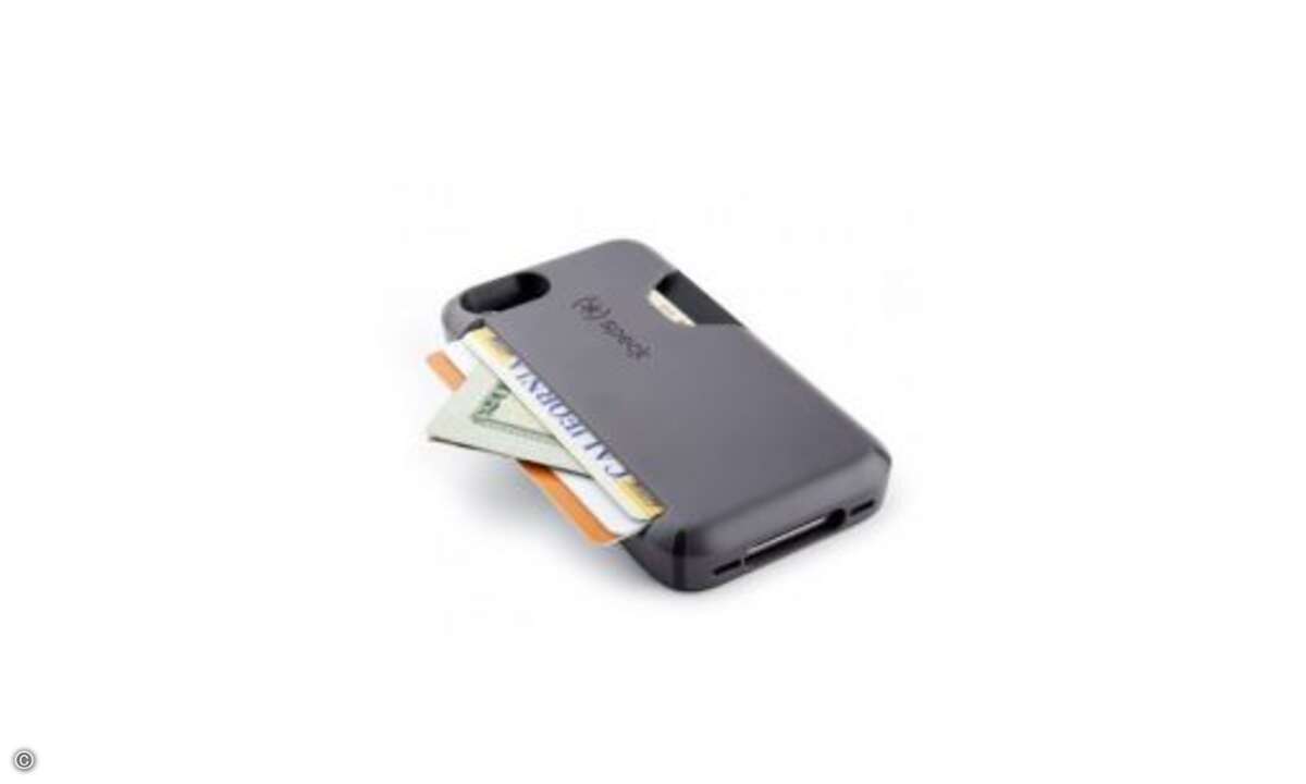 Die Brieftasche ersetzen will diese iPhone-Hülle: In der harten Schale von Speck ist ein gummiertes Fach integriert, das bis zu drei Karten in Kreditkartengröße aufnehmen kann. Die rutschfeste Beschichtung soll verhindern, dass die Karten herausfalle
