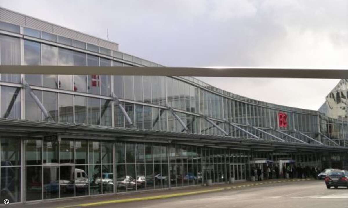 Das Kopenhagener Bella Center, in dem die EMEA-Ausgabe der VMworld 2011 stattfand, liegt auf einer grünen Wiese zwischen Flughafen und Stadt.