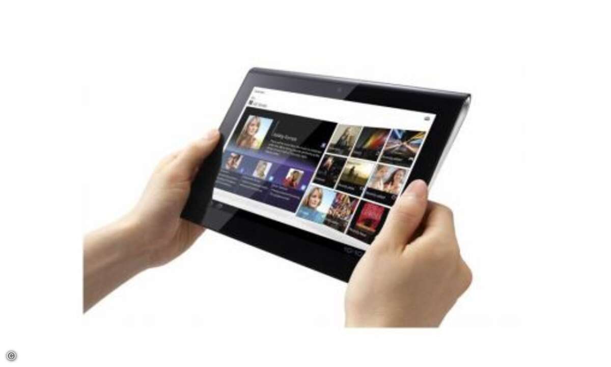 Sony Tablet S
Der japanische Elektronikriese hat sich für sein erstes Tablet einiges einfallen lassen. Während sich die meisten Modelle der Mitbewerber in puncto Formfaktor und auch bei der Benutzeroberfläche gleichen wie ein Ei dem anderen, trum