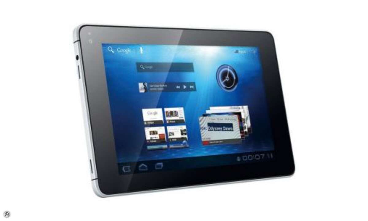 Huawei Media Pad
Huawei startet noch 2011 mit seinem Tablet Media Pad. Das Gerät steckt in einem Aluminiumgehäuse mit zwei Kunststoffelementen auf der Rückseite und ist sehr solide verarbeitet. Kein Knarzen, kein Quietschen – alle Komponenten sin