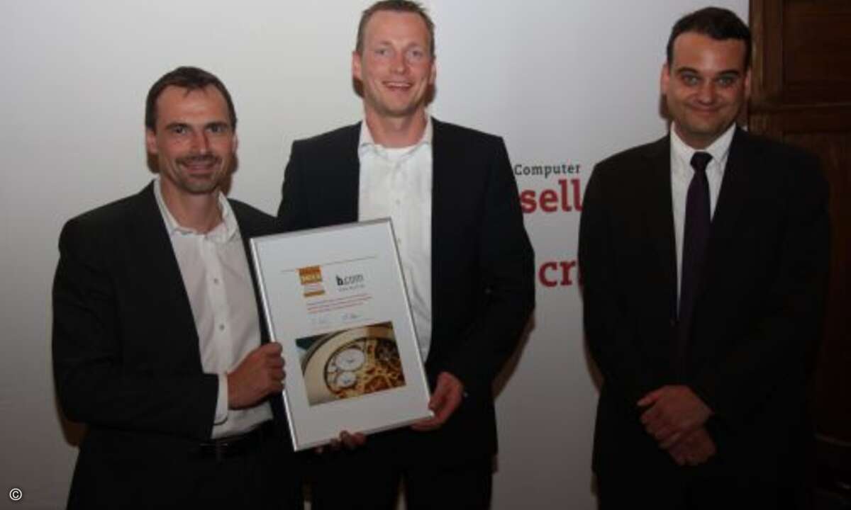 Torsten Belverato und Patrick Köhler von B.Com freuen sich über ihren ersten Platz beim CRN Distribution Award