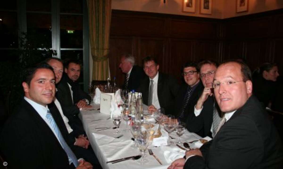 Luis da Silva (API), Patrick Köhler (B.Com), Torsten Belverato (B.Com), Dieter Schobel (CRN), Andreas Sander (Kosatec), Karl Peter Lenhard (CRN), Matthias Bese (COS) und Christoph Runge (API)