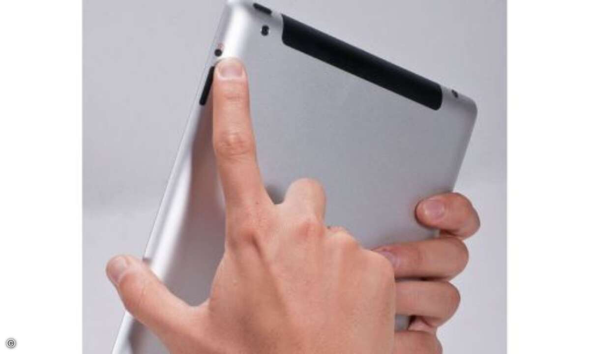 Doppelfunktional
Der Seitenschalter hat zwei Funktionen: Er dient entweder als Ausrichtungssperre für den Screen oder als Stummschalter – unter „Einstellungen/Allgemein/Seitenschalter“.