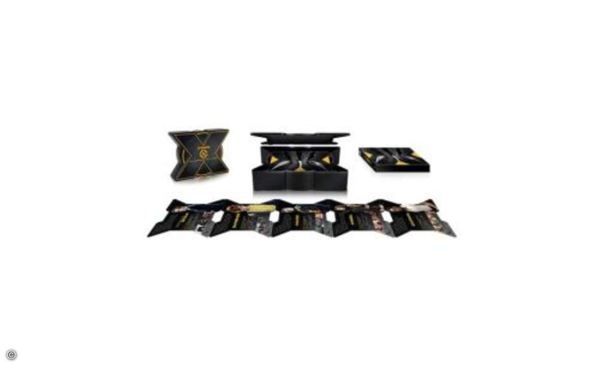 Die X-Men Blu-ray Collectors Box beeinhaltet 6 Discs: Neben allen X-Men Filmen gibt es auch eine Bonus DVD mit zusätlichem Material. Für Fans interessant: Zusätzlich gibt es in jeder Box Sammelkarten zu allen X-Men Charakteren in limitierter Auflage.