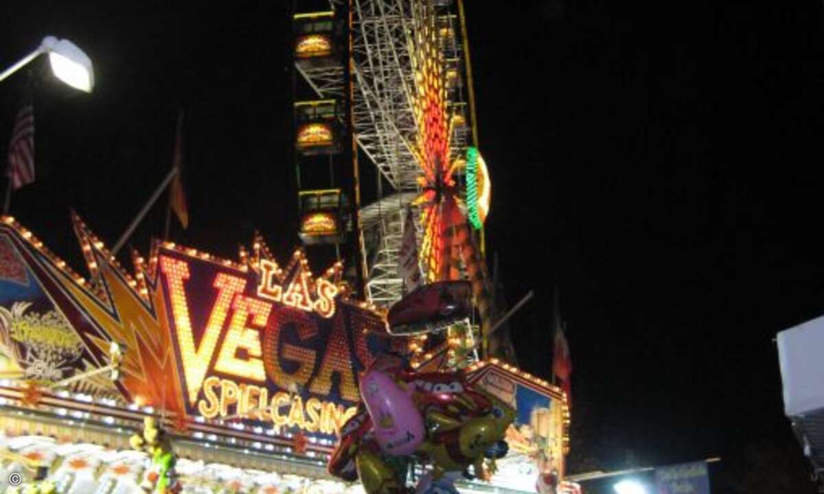 Dann ging es auf Europas größte Altstadt-Kirmes