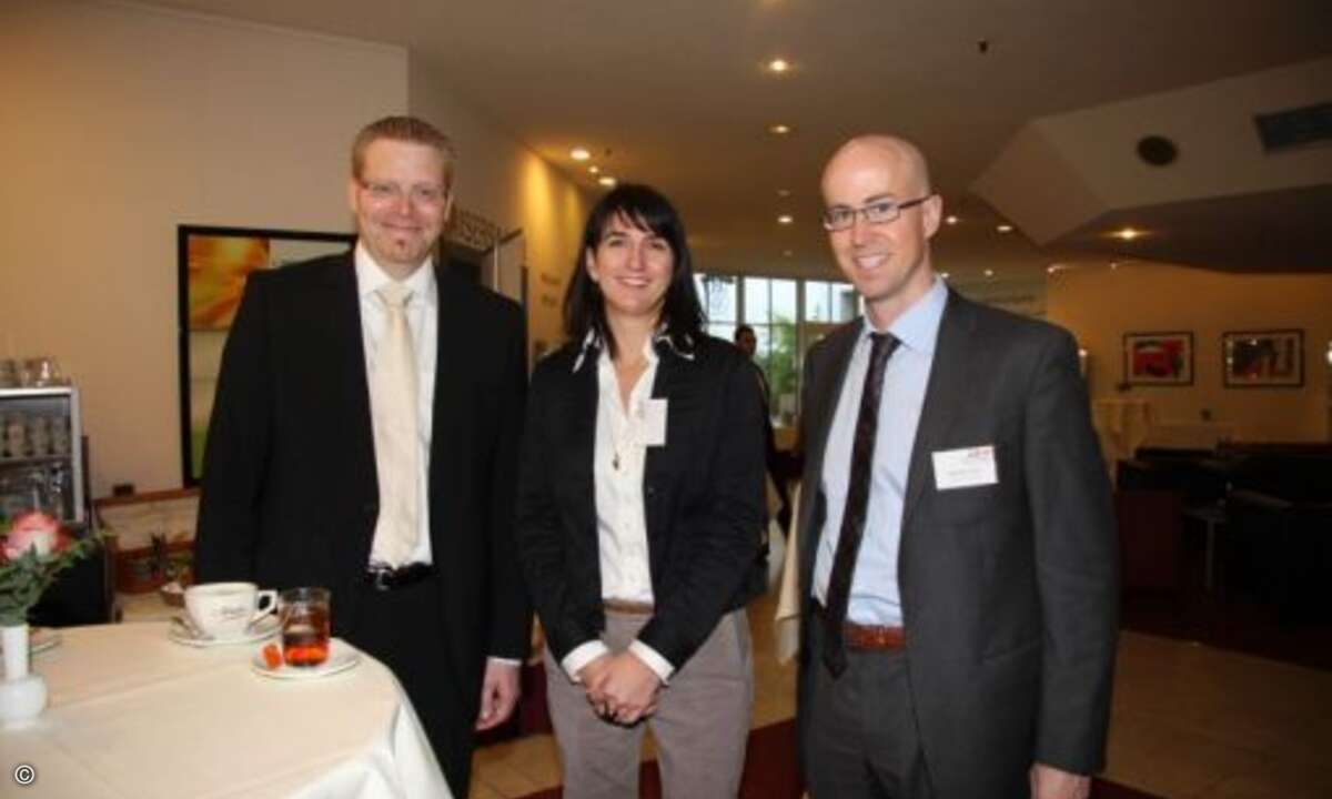 Christian Lamprechter und Astrid Grübinger (Intel) mit Matthäus Hose (CRN)