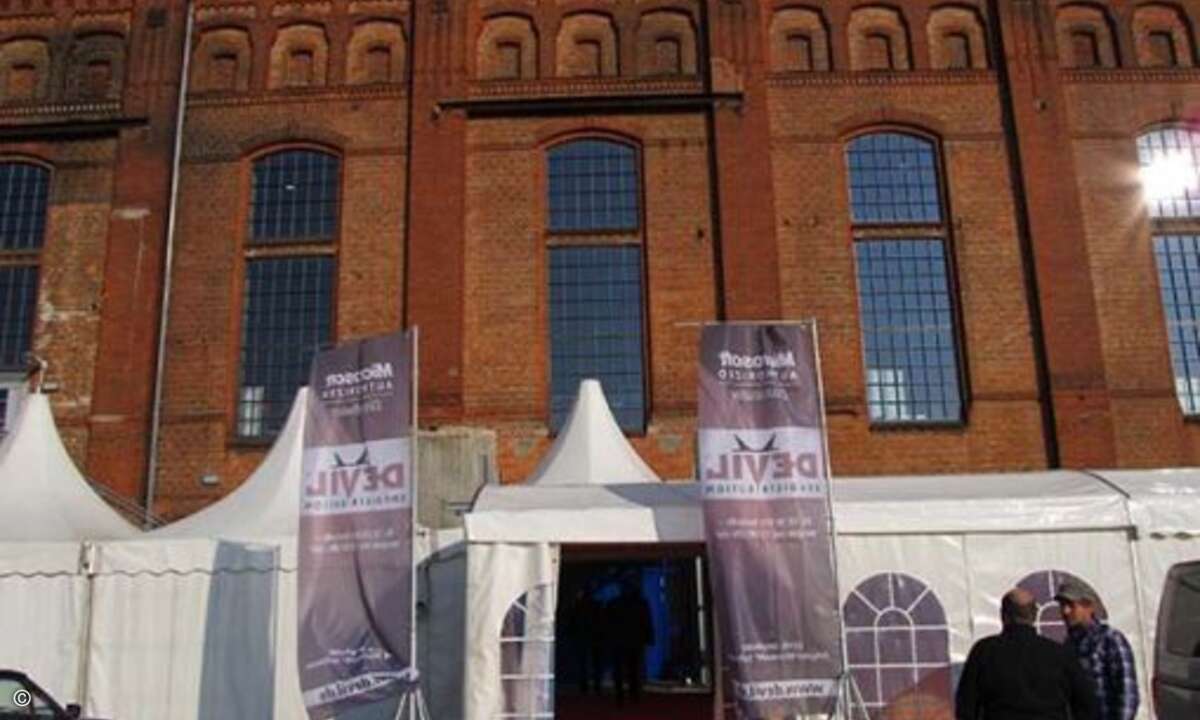 Die Hausmesse des Distributors Devil fand diesmal in der Gebläsehalle Ilsede statt
