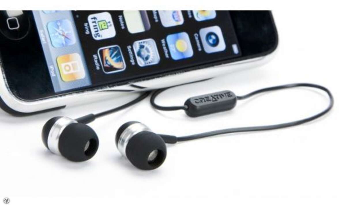 Creative EP 630i - 30 Euro
Verarbeitungstechnisch sind die kleinen Creative EP630i top. Auch das eingebaute Mikro mit Eintastenbedienung für Smartphones (Start, Stop vor- und zurück-skippen) ist lobenswert. Klanglich können die kleinen In-Ears nic