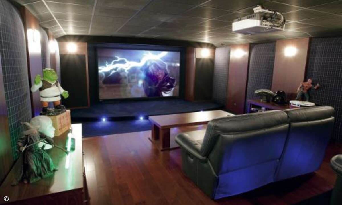 Platz 8: Home Cinema. Immer mehr Deutsche wünschen sich zu Weihnachten neues Equipment für das Kinoerlebnis im Wohnzimmer.