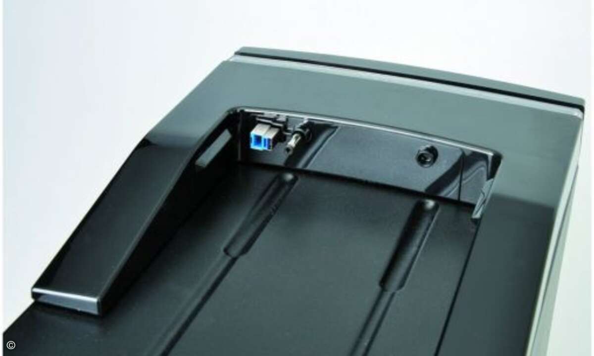 Medion Akoya P5330 D - Einschub Wechselplatte
Der Wechselplatten-Einschub des neuen Aldi-PC Akoya P5330 D ist speziell für Medion-Festplatten ausgelegt und unterstützt USB 3.0.
© PC Magazin