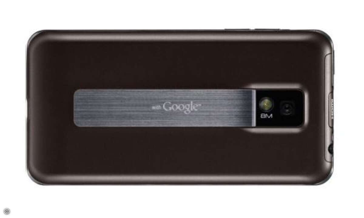 LG Optimus Speed
Auch heute ist es nach wie vor beeindruckend, mit welchem Tempo das Speed durch Menüs zappt und wie sich Programme auf Knopfdruck unmittelbar öffnen. Unser Tipp: Gehen Sie in den Mobilfunkshop Ihres Vertrauens und probieren Sie’s