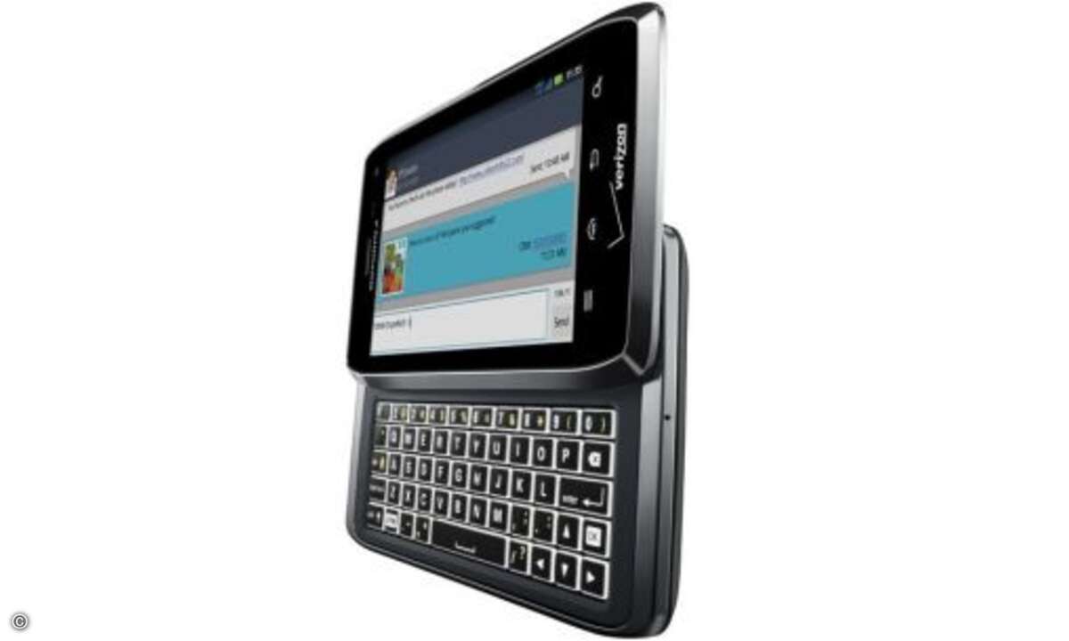 Motorola Droid 4
Auch die zweite Neuvorstellung kann sich sehen lassen. Mit 12,7 Millimeter ist das Droid 4 nach Angaben von Motorola das dünnste Smartphone, das neben dem schnellen Datenstandard LTE auch eine Volltastatur bietet.
© Hersteller