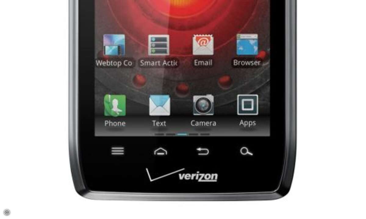 Motorola Droid 4
Das flache Volltastatur-Smartphone wird wird bereits in den nächsten Wochen exklusiv vom US-Netzbetreiber Verizon verkauft und könnte später in Deutschland als Milestone 4 in die Regale kommen.
© Hersteller