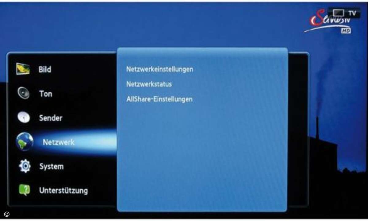 Das schlichte, aber aufgeräumte Bildmenü leitet den Anwender effektiv durch die Fernseher-Bedienung. In der Rubrik Netzwerk beispielsweise findet er alle dazugehörigen Einstellungen. © Josef Bleier, Stefan Rudnick