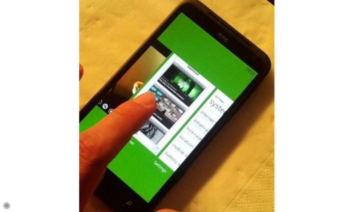 HTC Titan - 9,9 Millimeter
HTC ist nicht gerade für ultraflache Designer-Smartphones bekannt. Das Unternehmen hat dementsprechend auch kaum Modelle im Angebot, die weniger als 10 Millimeter dünn sind – mit einer Ausnahme. Das HTC Titan ist ein Win