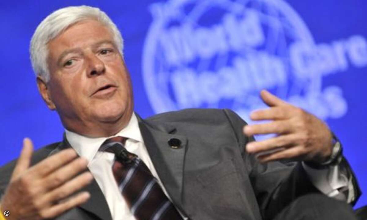 Finkelstein über Weldon: »William Weldon lässt nichts an sich herankommen. Da ist so viel schief gelaufen im letzten Jahr und kaum jemand hat je darüber gesprochen. Für ein derartiges Unternehmen sind sinkende Qualität und Sicherheit schockierend. Un