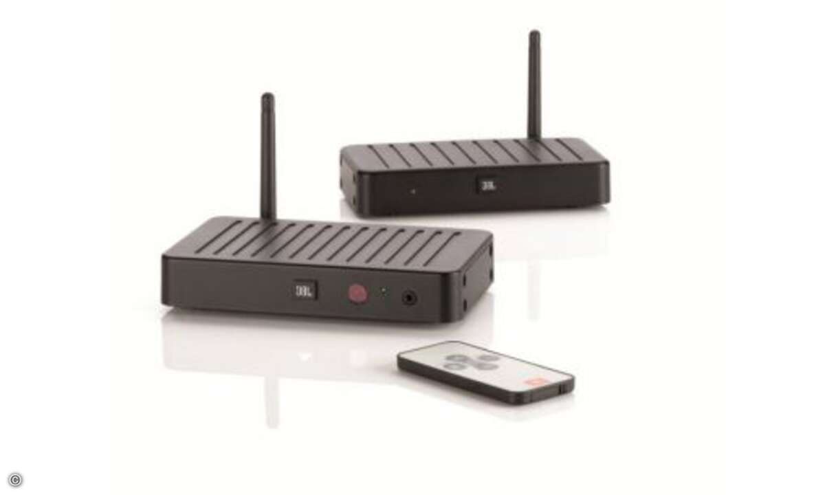 JBL On Air WEM-1 Dieses System macht selbst passive Lautsprecher drahtlos. Dafür besitzt das WEM-1 in seiner Empfangseinheit einen Verstärker mit einer Leistung von 50 Watt pro Kanal. Für die Rückbeschallung im Heimkino ist die JBL-Lösung gut geeign