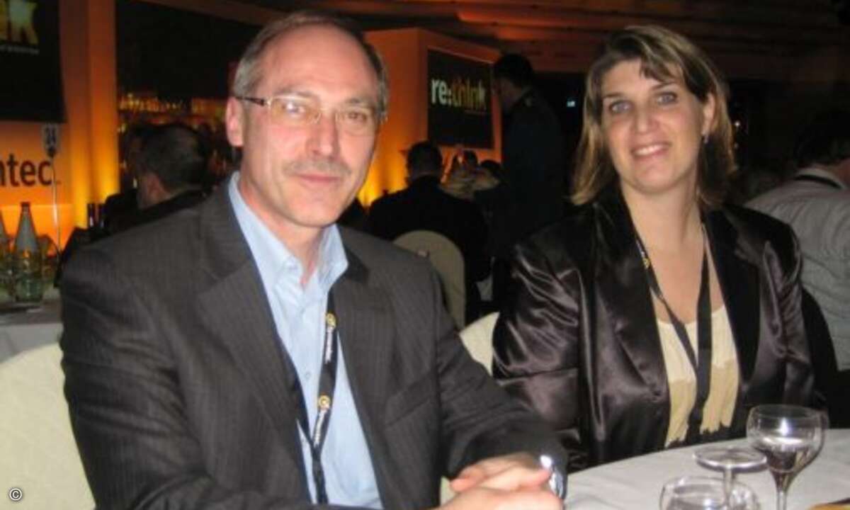 Thomas Henßler (CCP Software) und Anja-Daniela Favuzzi (Syscovery)