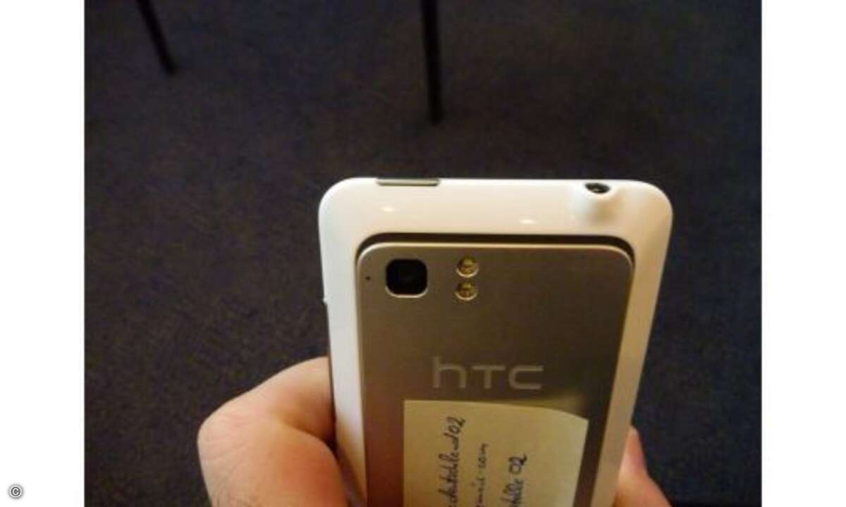 HTC Velocity 4G © connect