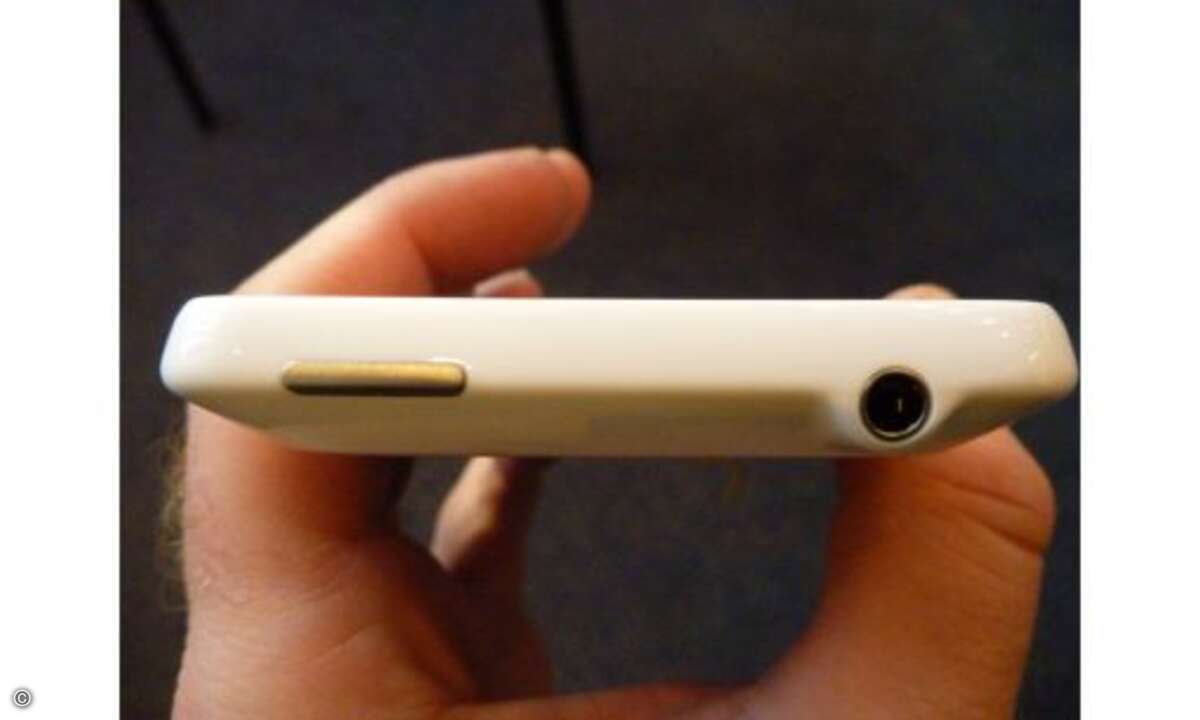 HTC Velocity 4G © connect