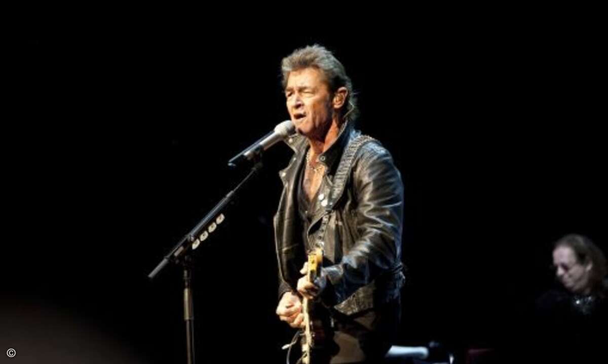 Peter Maffay betrat als Überraschungsgast die Bühne und...