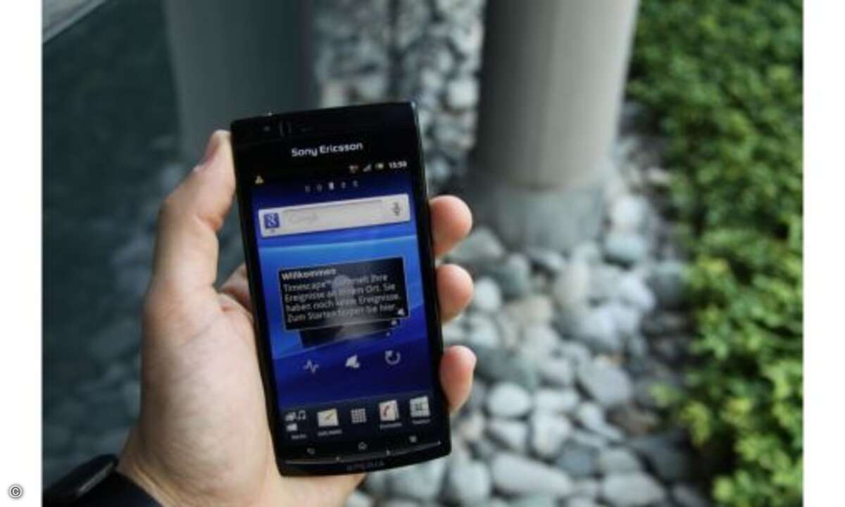 Auch die Laborwerte überzeugen: Akustik- und Funkeigenschaften haben sich im Vergleich zum Vorgänger Xperia Arc verbessert, die Ausdauer liegt weiterhin auf gutem Level. Doch das beste ist der Preis: 297 Euro kostet das Allround-Smartphone momentan –