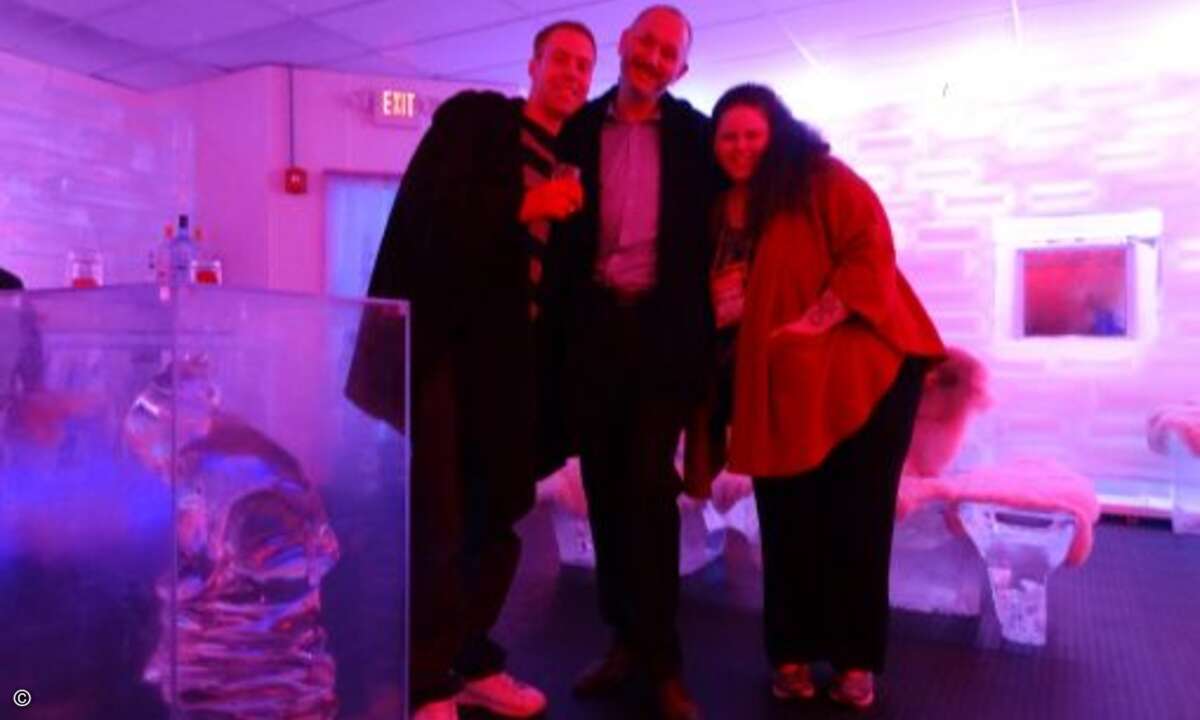 .. können 1&1 Senior Product Manager Jörg Lennhof (mitte) und Jörn Schmidgall von Bernhard Medien (links) über solche Temperaturen nur milde lächeln.